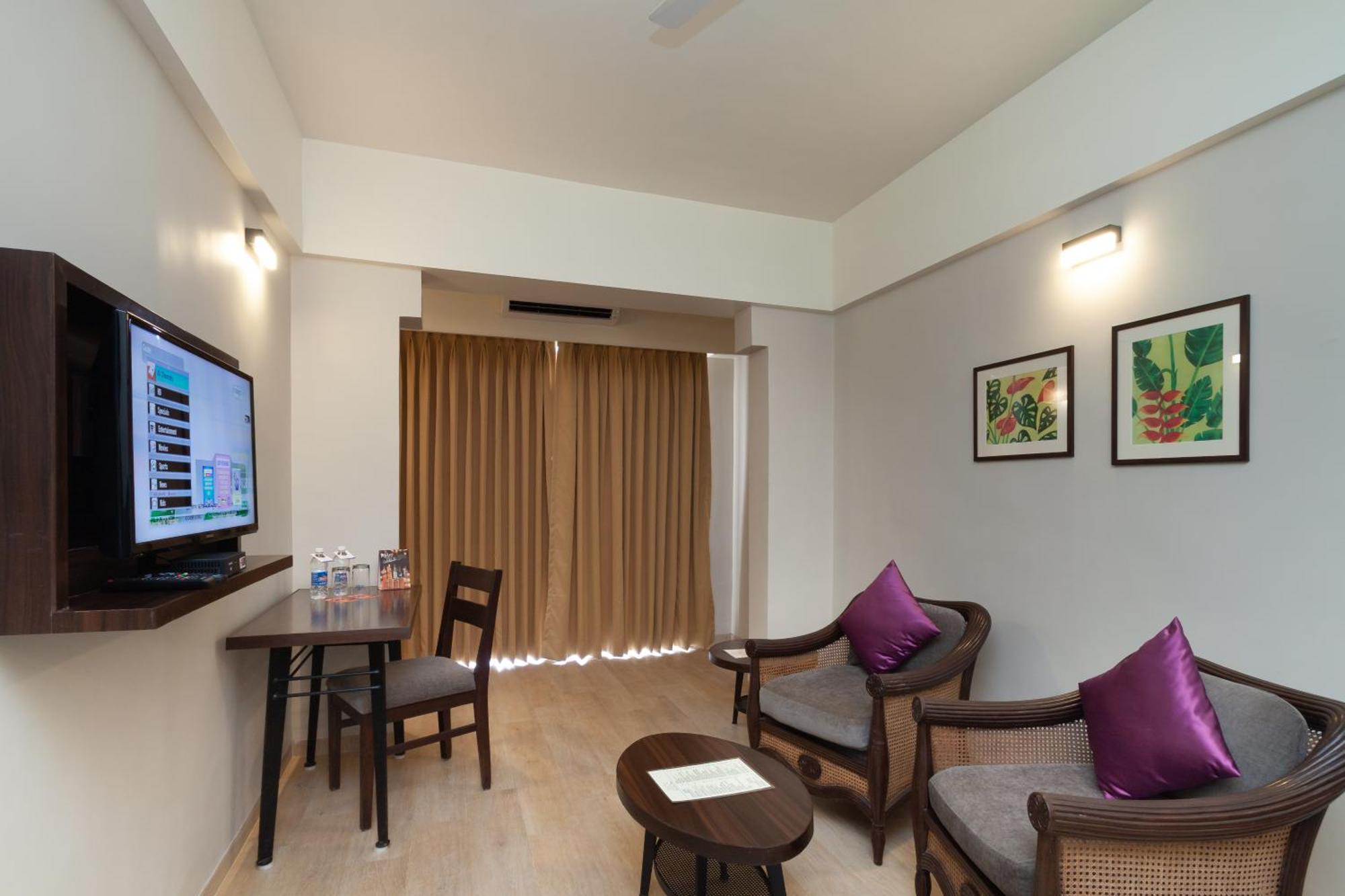 Somy Plaza Calangute Goa - Formerly Somy Resort Buitenkant foto